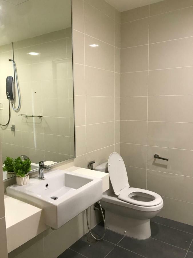 Ferienwohnung Mosaic Souhtkey Highfloor 2Br 2-6Pax 5Mins Jbciq&Sentosa Johor Bahru Exterior foto